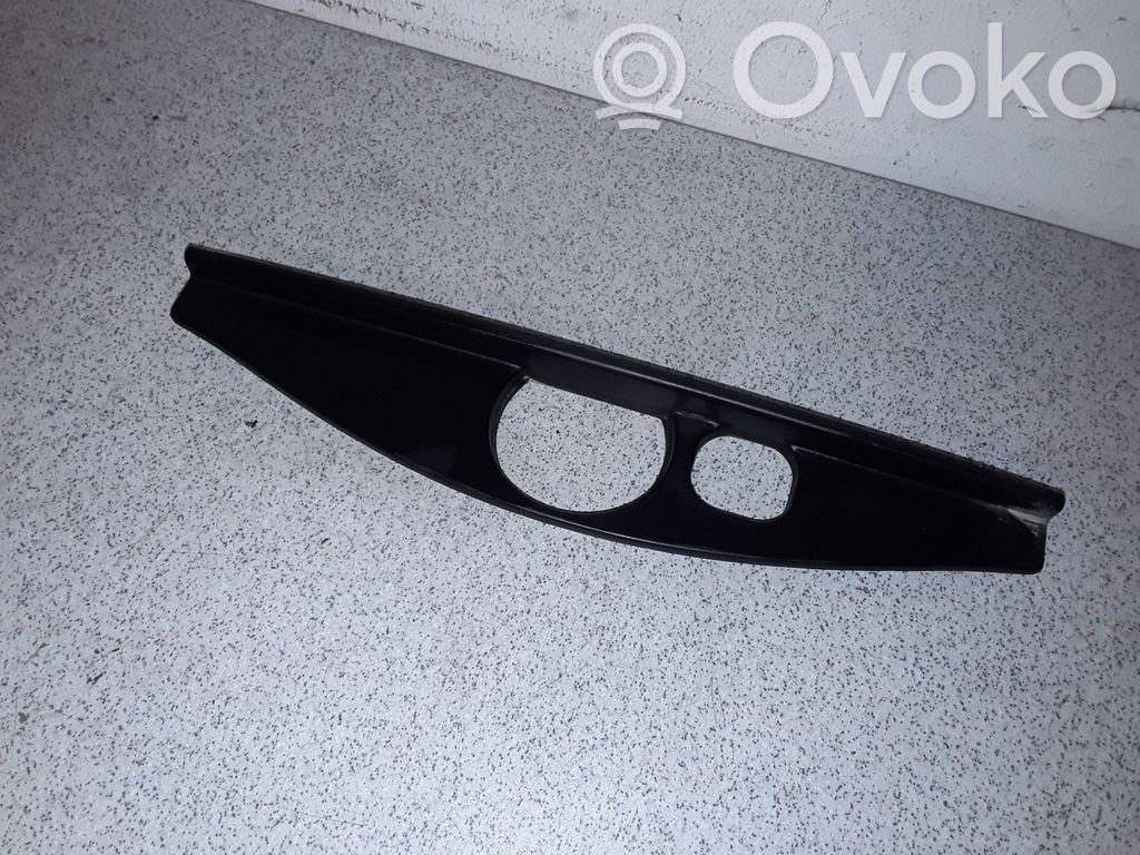 BMW 3 E46 Kita bagažinės apdailos detalė 
