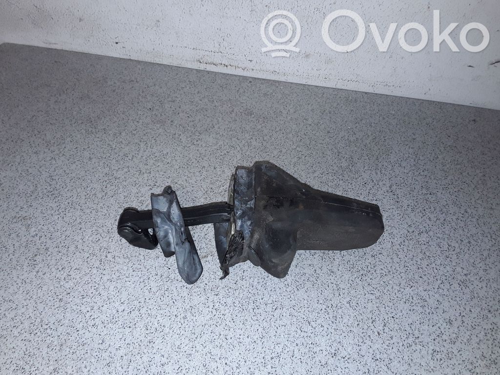 BMW 3 E46 Takaoven pidätin 