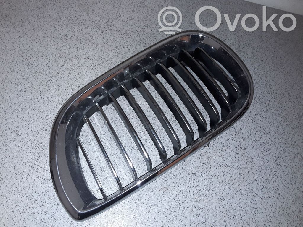 BMW 3 E46 Front bumper upper radiator grill 