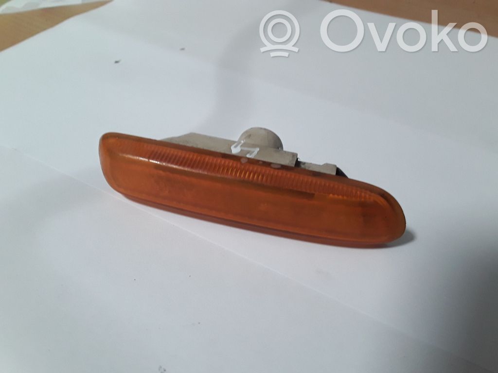 BMW 3 E46 Front fender indicator light 