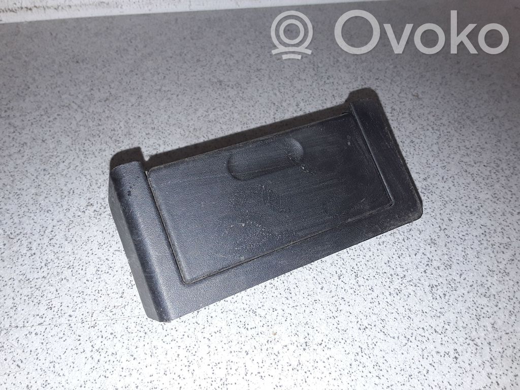 BMW 3 E36 Pelnutrauks (aizmugurē) 