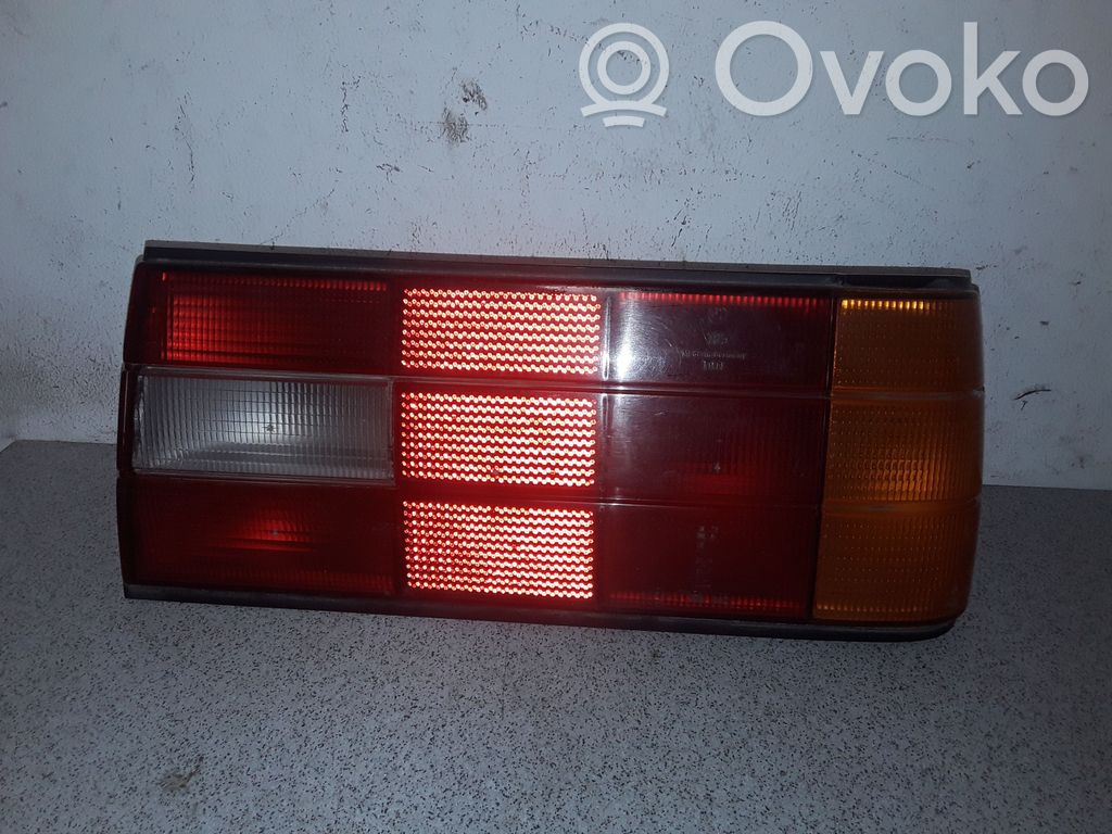 BMW 3 E30 Galinis žibintas kėbule 