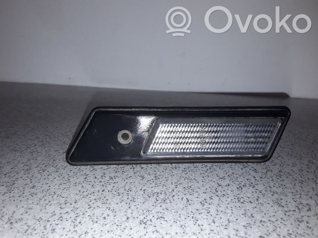 BMW 3 E36 Front fender indicator light 