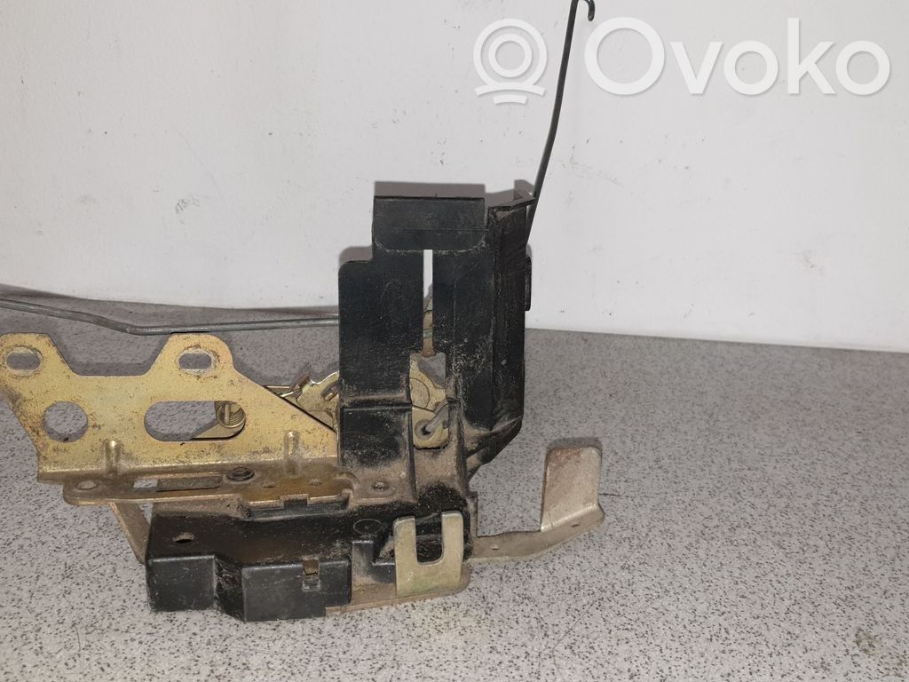 BMW 3 E30 Front door lock 