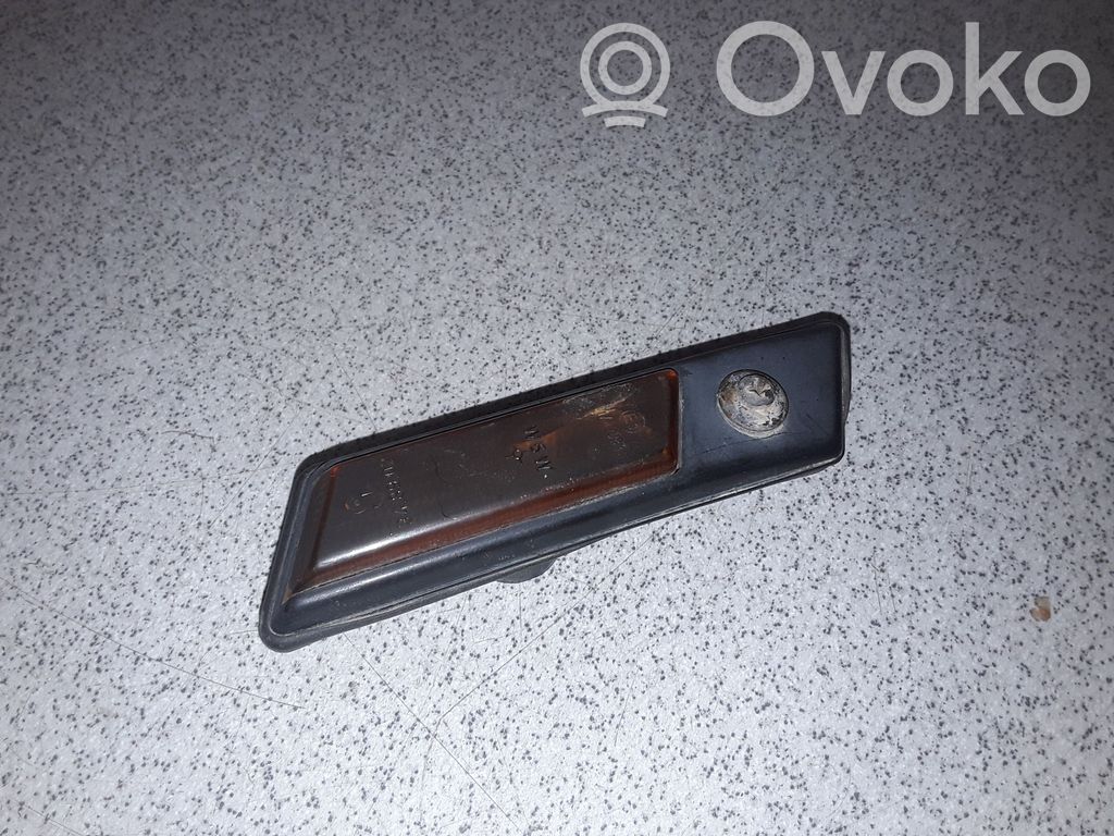 BMW 3 E36 Front fender indicator light 