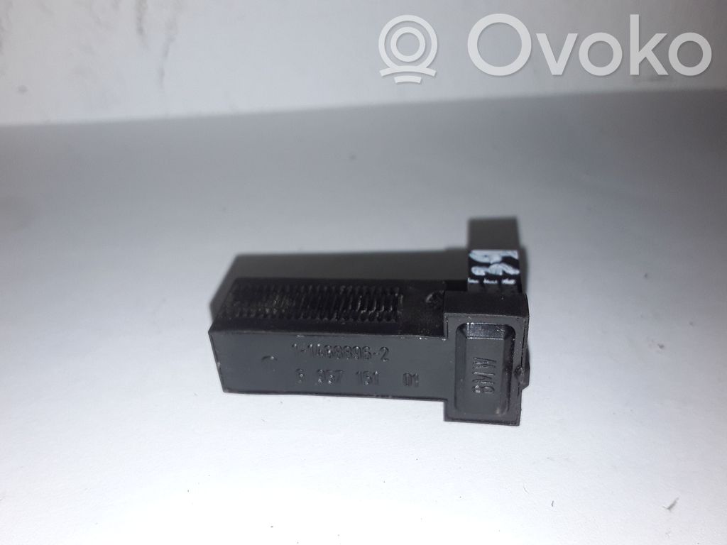 BMW 5 E39 Brake pedal sensor switch 