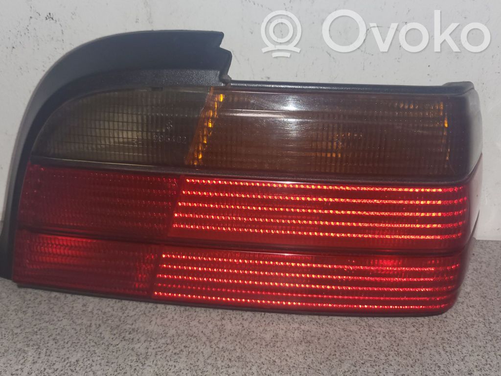 BMW 3 E36 Galinis žibintas kėbule 