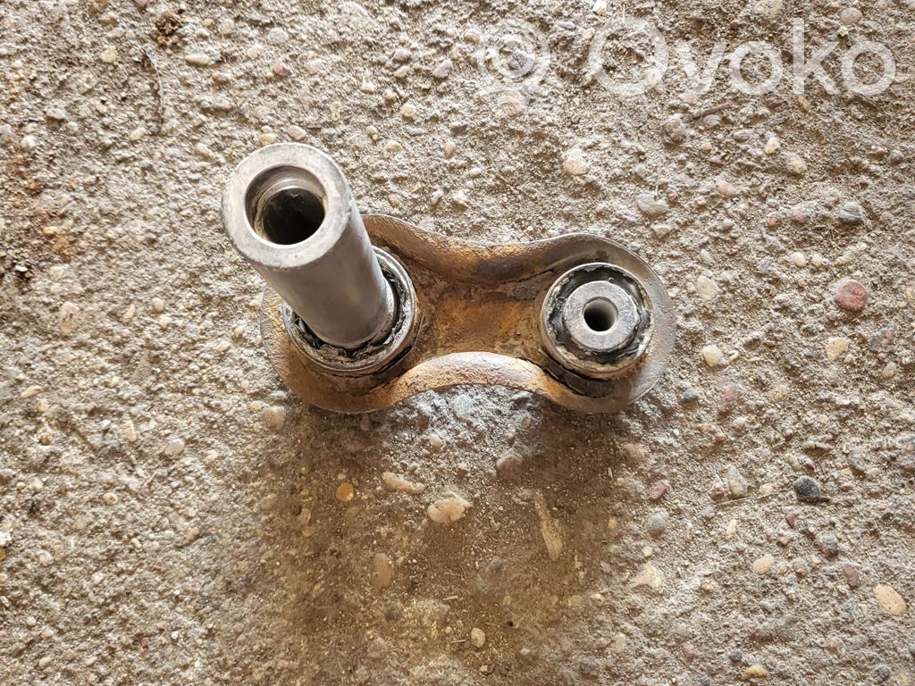 BMW 5 E39 Cits aizmugures šasijas elements 