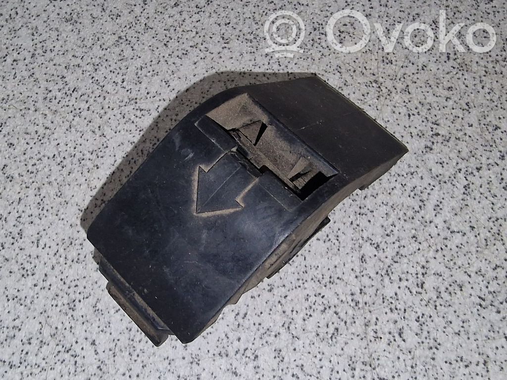 BMW 7 E38 Fixation de radiateur 