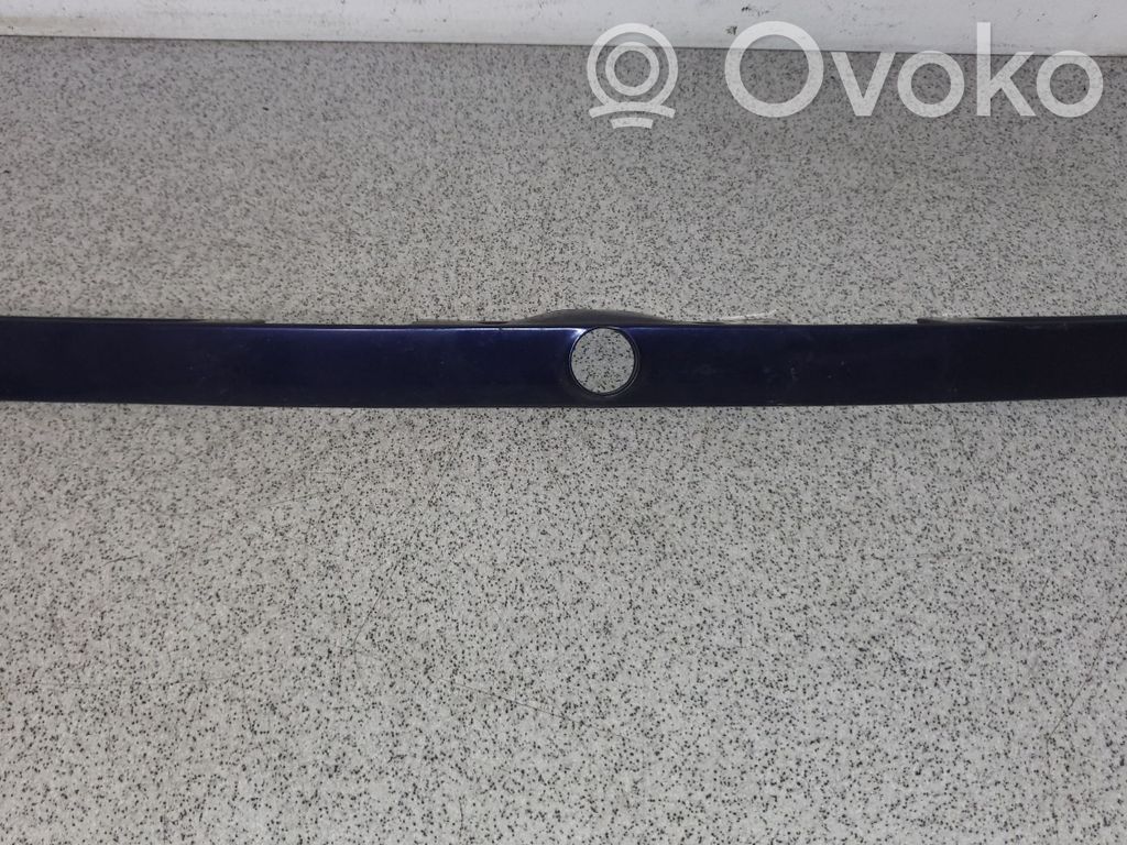 BMW 3 E36 Trunk door license plate light bar 