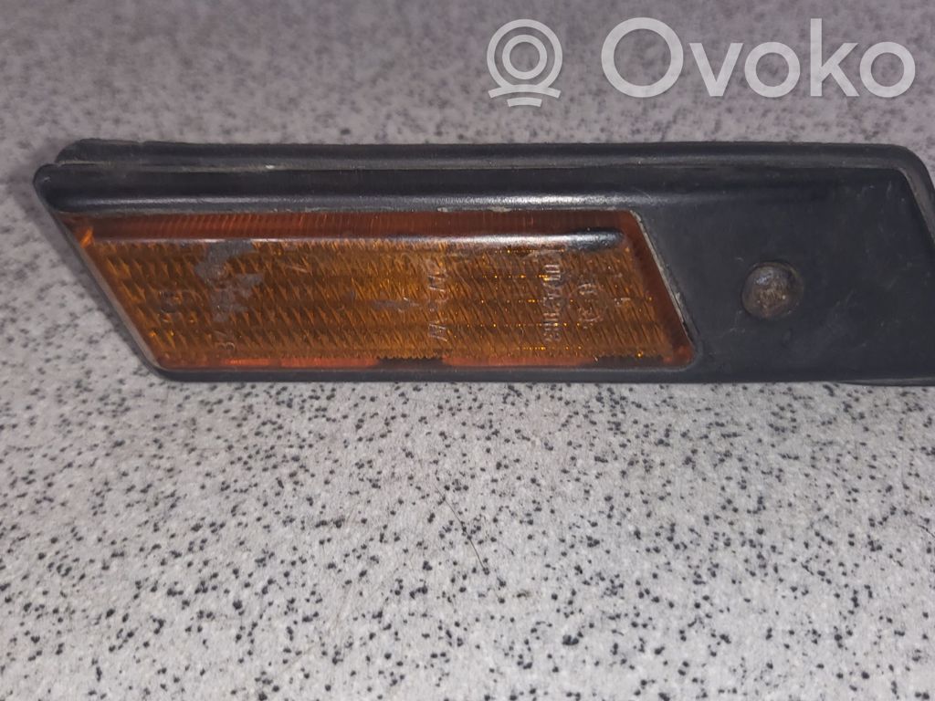 BMW 3 E36 Front fender indicator light 