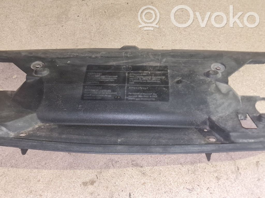 BMW 3 E36 Kita variklio skyriaus detalė 