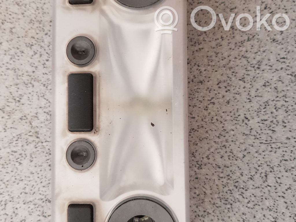 BMW 7 E65 E66 Etuistuimen valo 