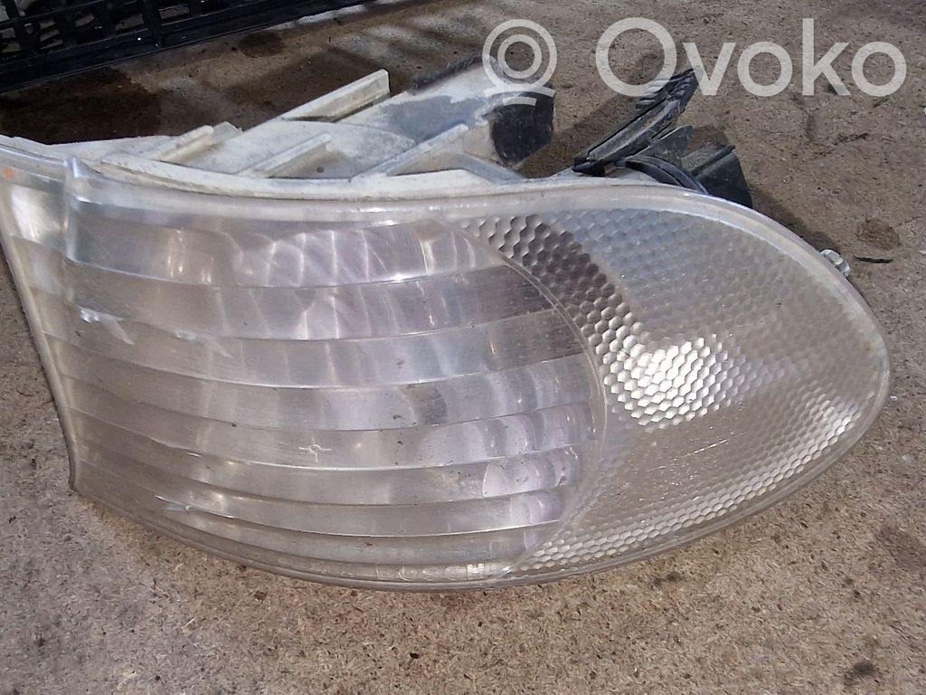 BMW 7 E38 Front indicator light 
