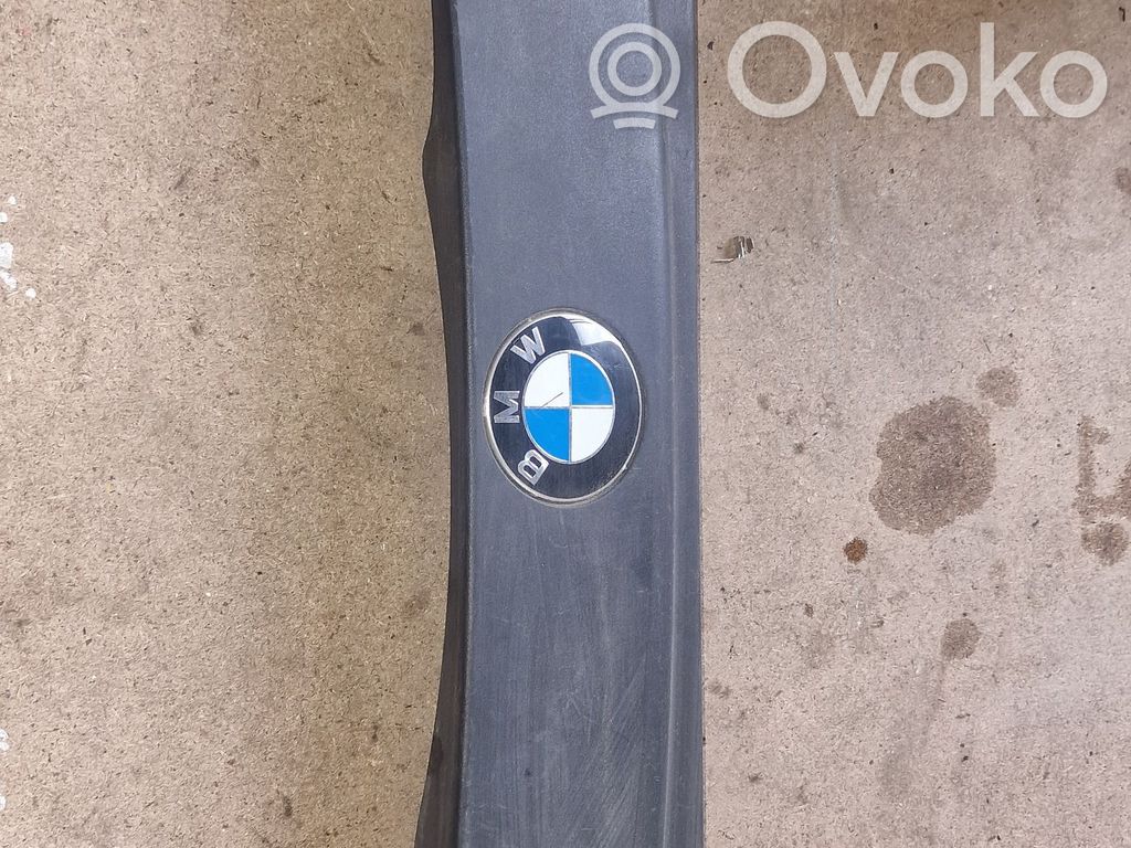 BMW 5 E60 E61 Variklio dangtis (apdaila) 