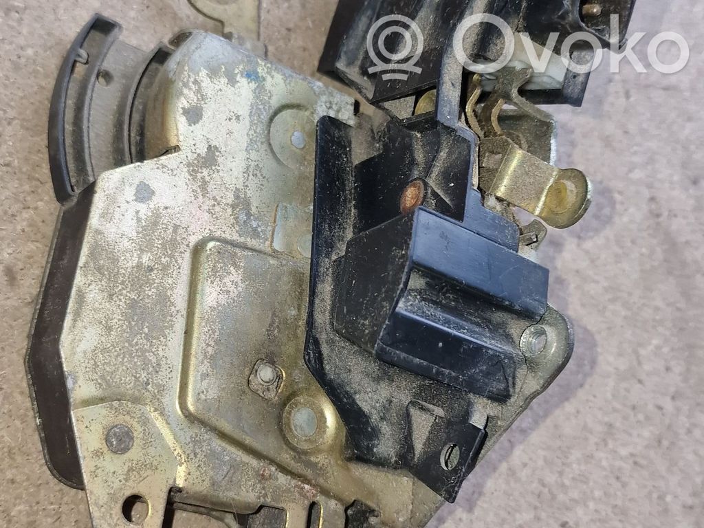 BMW 3 E36 Front door lock 