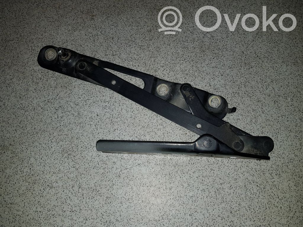 BMW 3 E36 Tailgate/trunk/boot hinge 