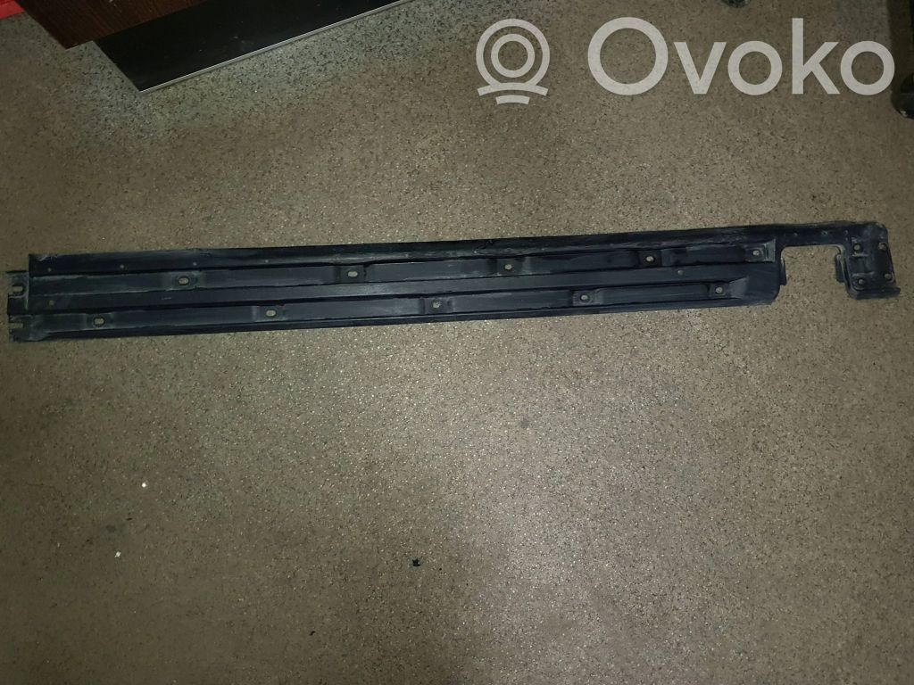 BMW 5 E39 Listwa progowa boczna 