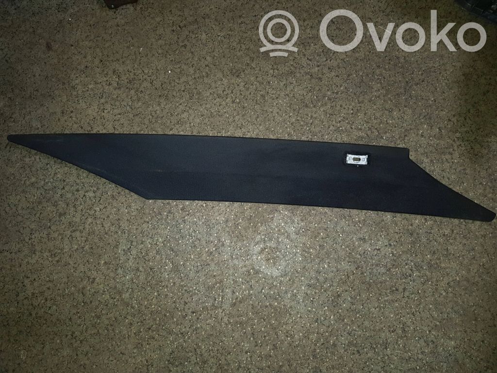 C-pilarin verhoilu   51437007635