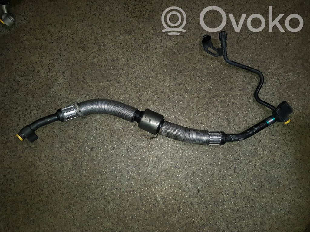 BMW 3 E46 Ilmastointilaitteen putki (A/C) 