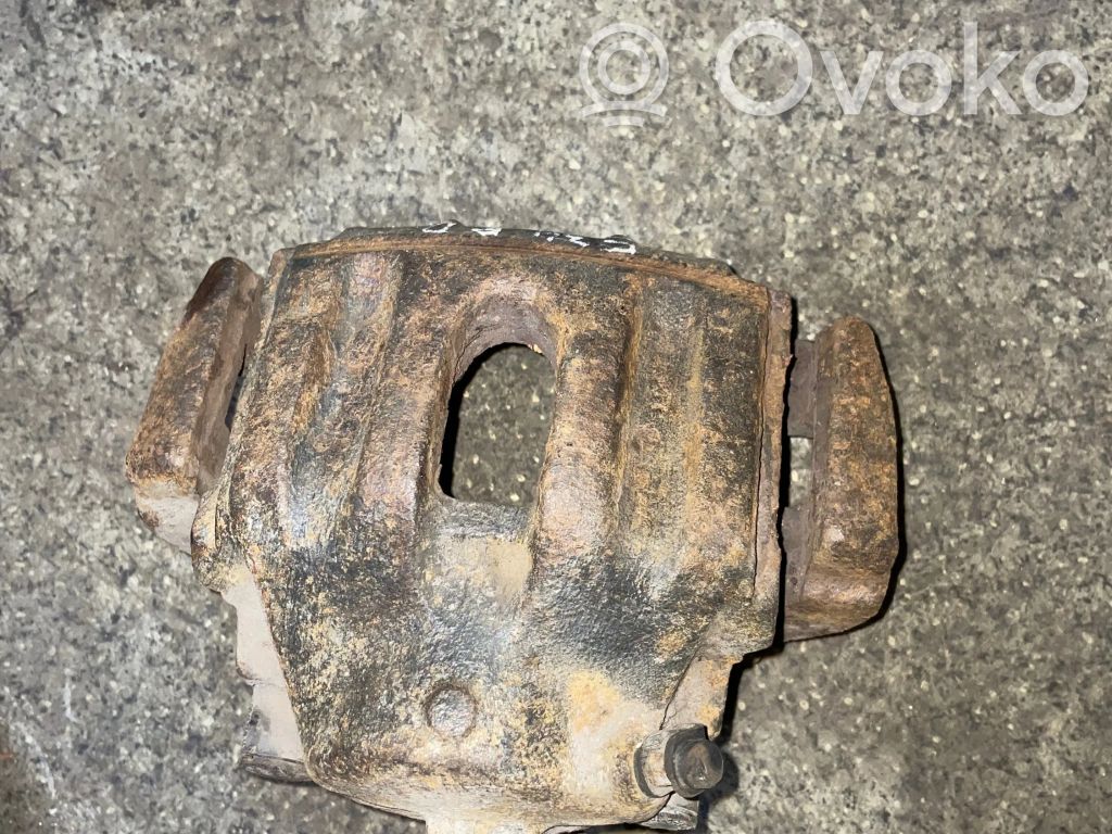 BMW 5 E34 Передний суппорт 