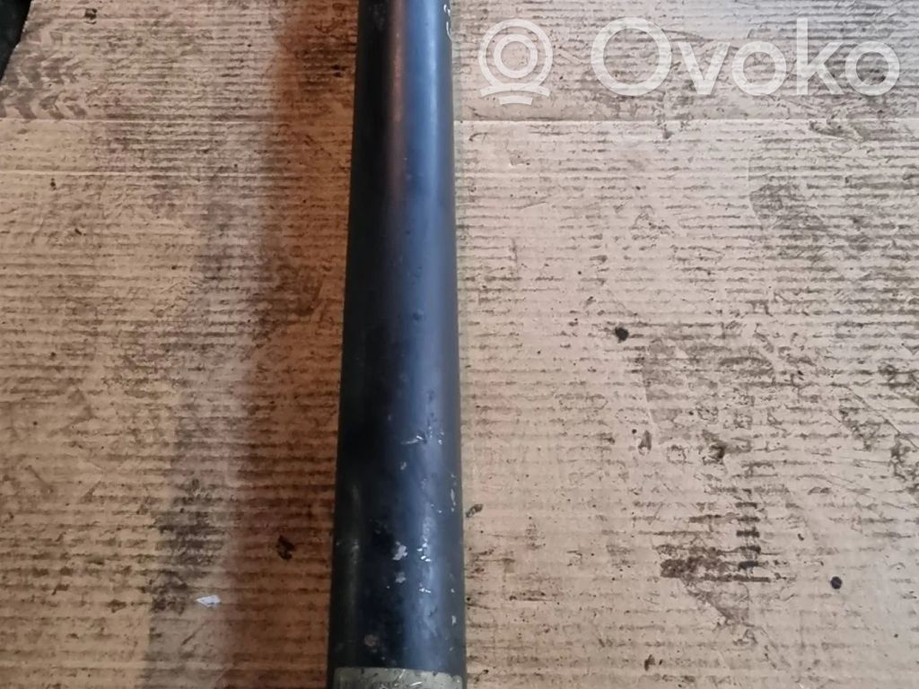 BMW 7 E38 Kardanas komplekte 