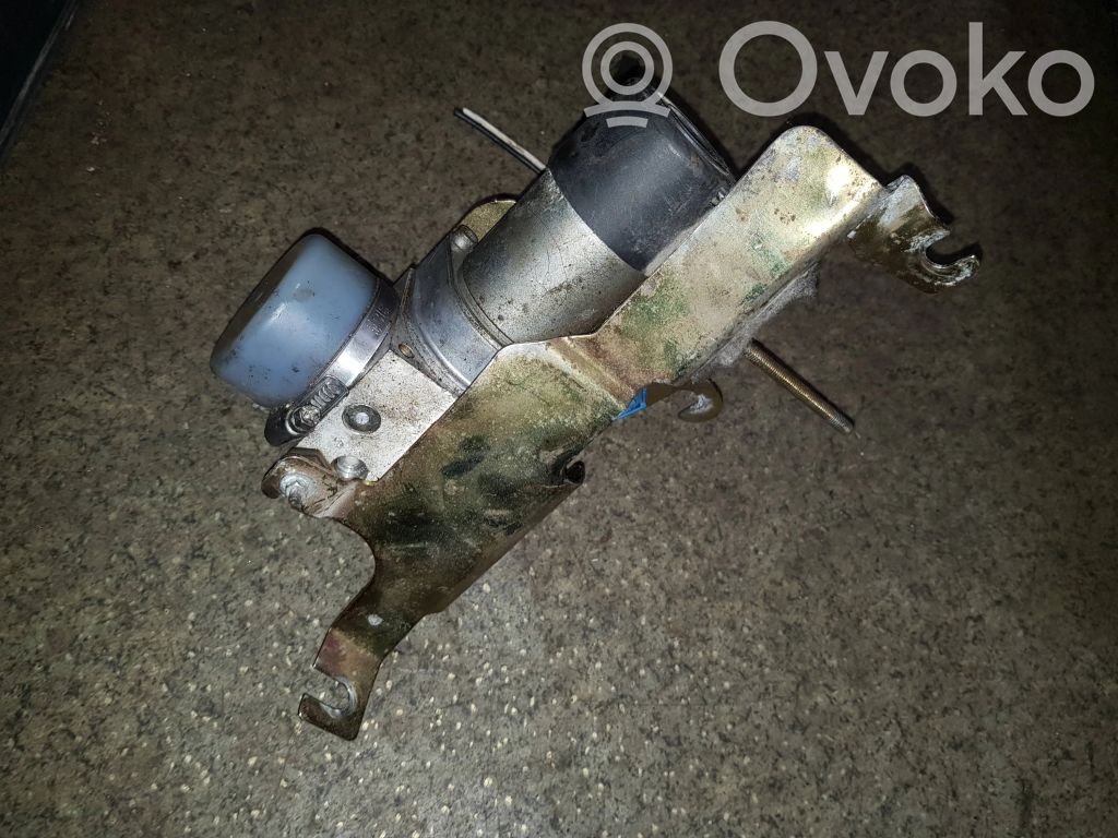 Avattavan katon hydraulipumppu   7004889,004295