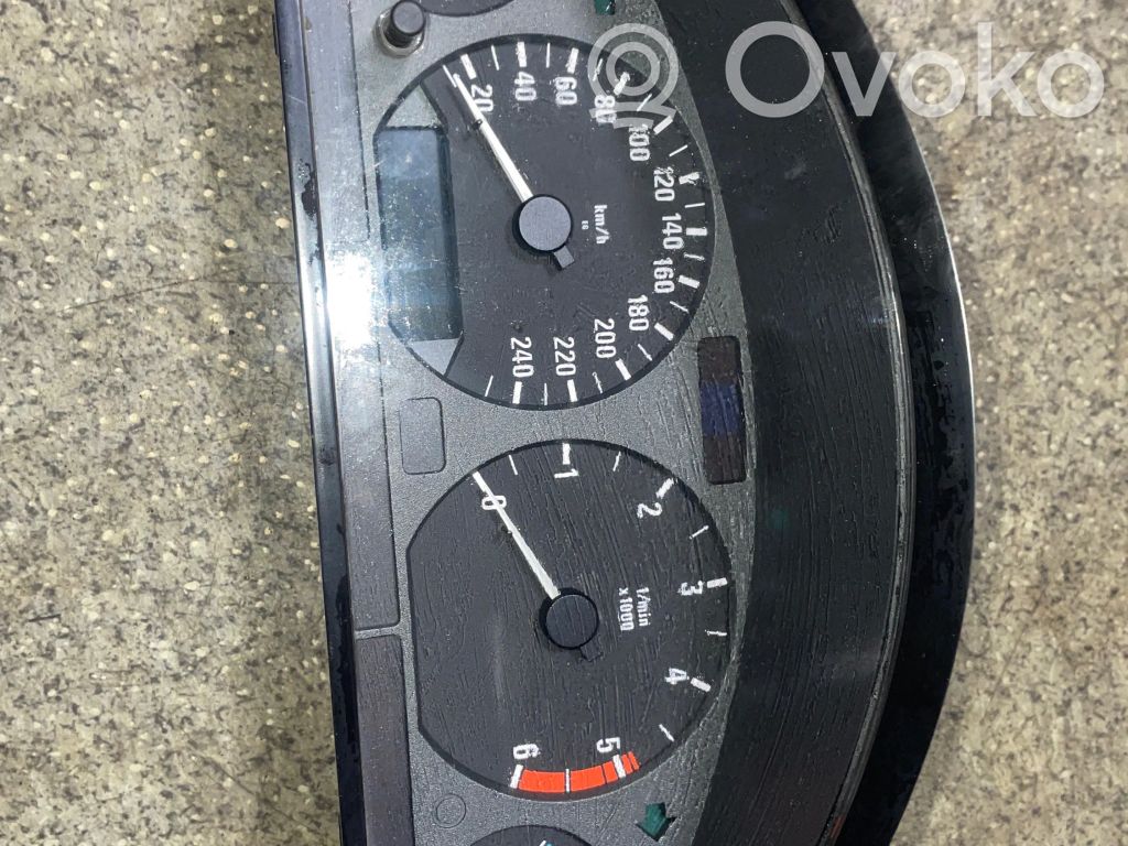 BMW 3 E36 Spidometrs (instrumentu panelī) 
