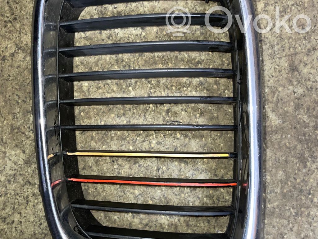 BMW 5 E39 Priekšējais režģis 