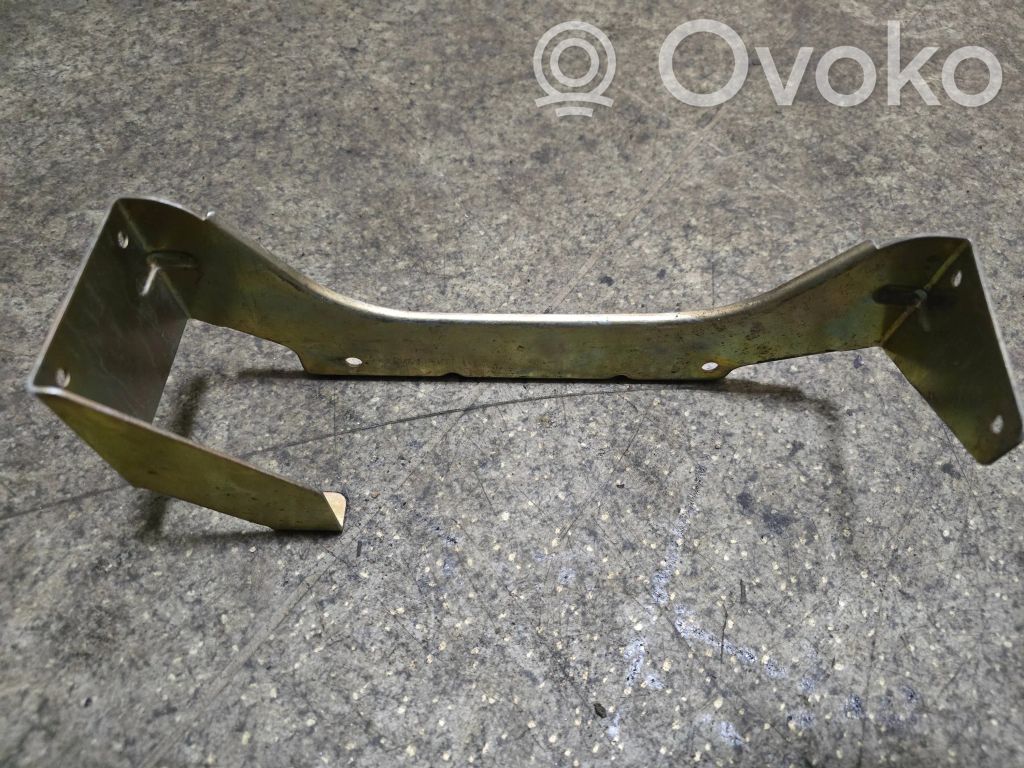 BMW 5 E39 Šoninis apdailos skydas 