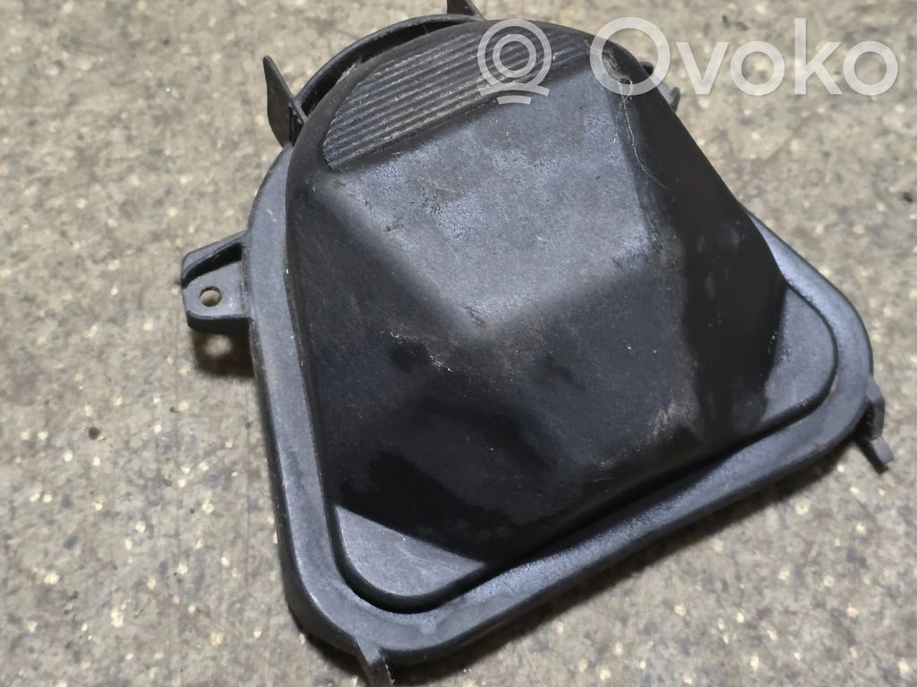 BMW 7 E38 Cache-poussière de phare avant 