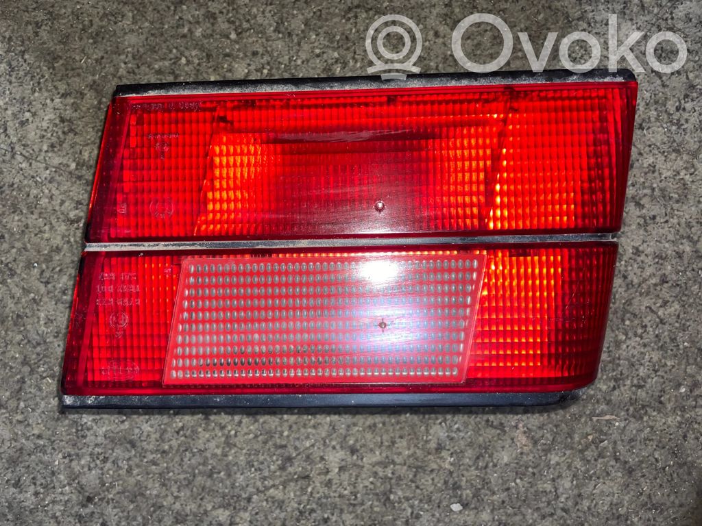 BMW 5 E34 Aizmugurējais lukturis pārsegā 