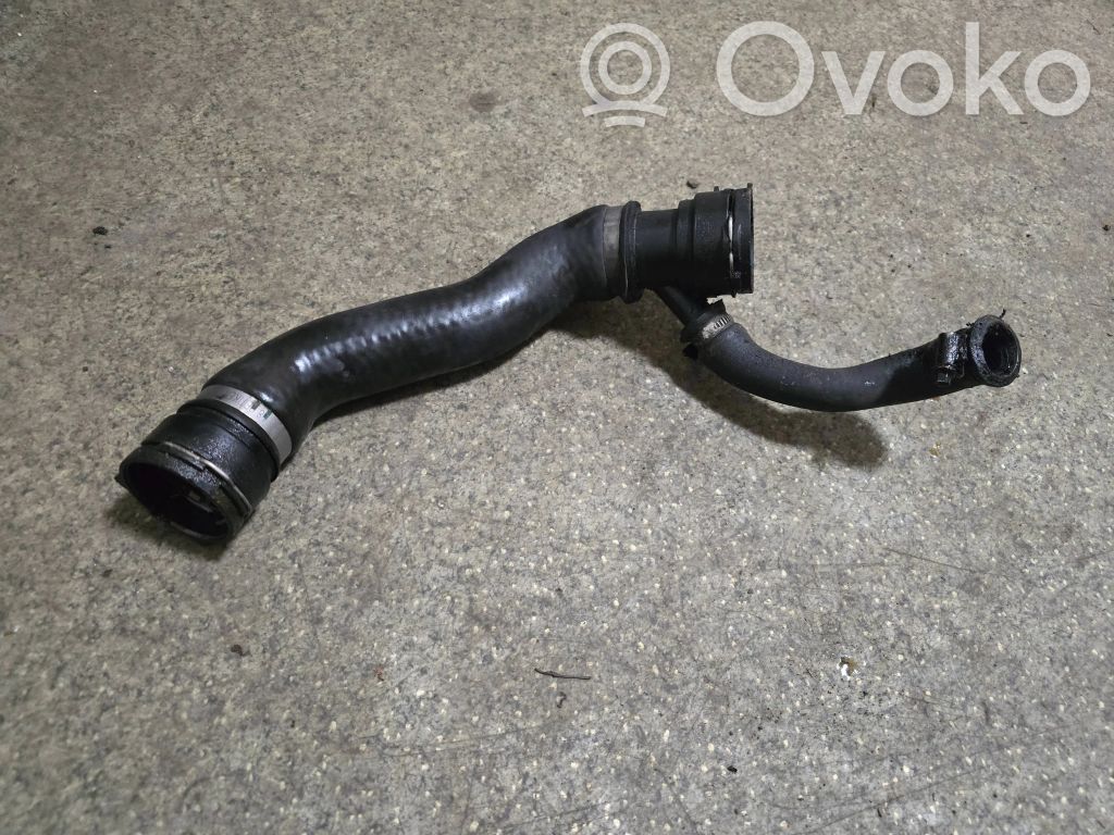 BMW 5 E39 Engine coolant pipe/hose 