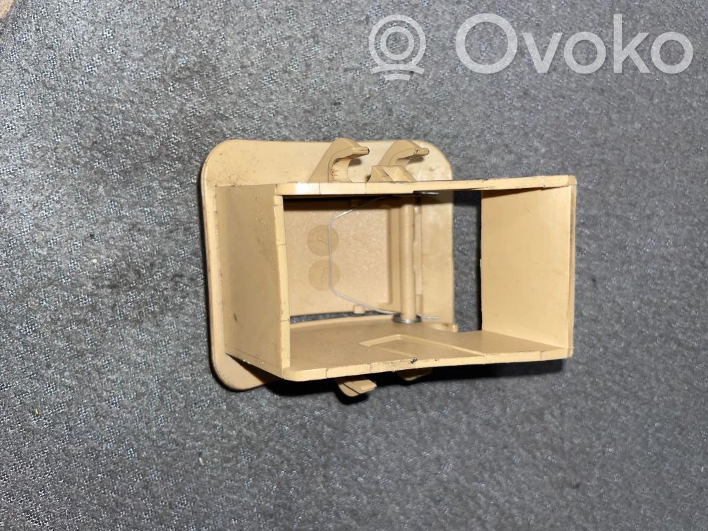 BMW 5 E39 Cubierta ISOFIX 