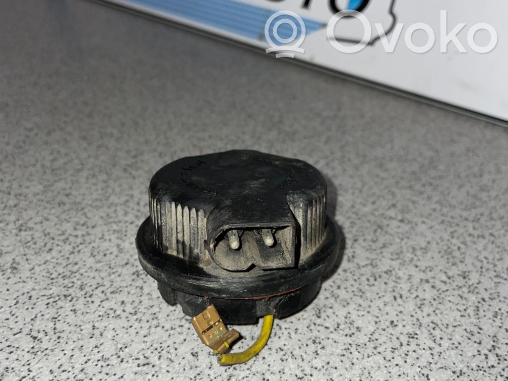 BMW 5 E34 Deckel Abdeckung Scheinwerfer 
