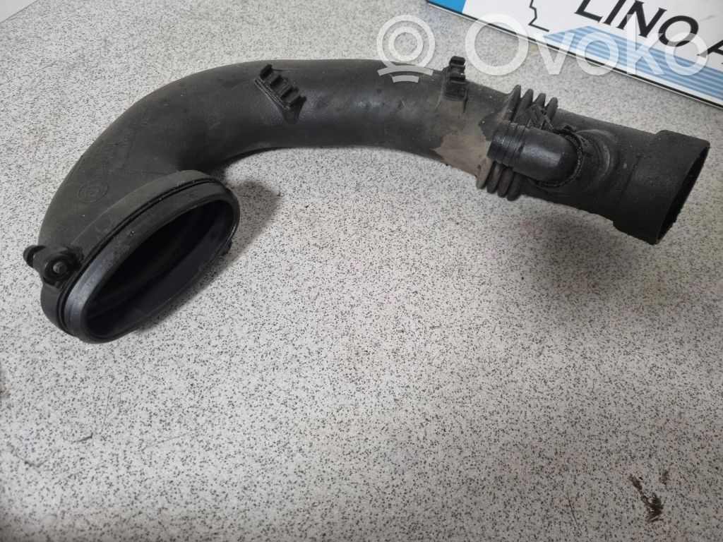 BMW 5 E39 Air intake duct part 