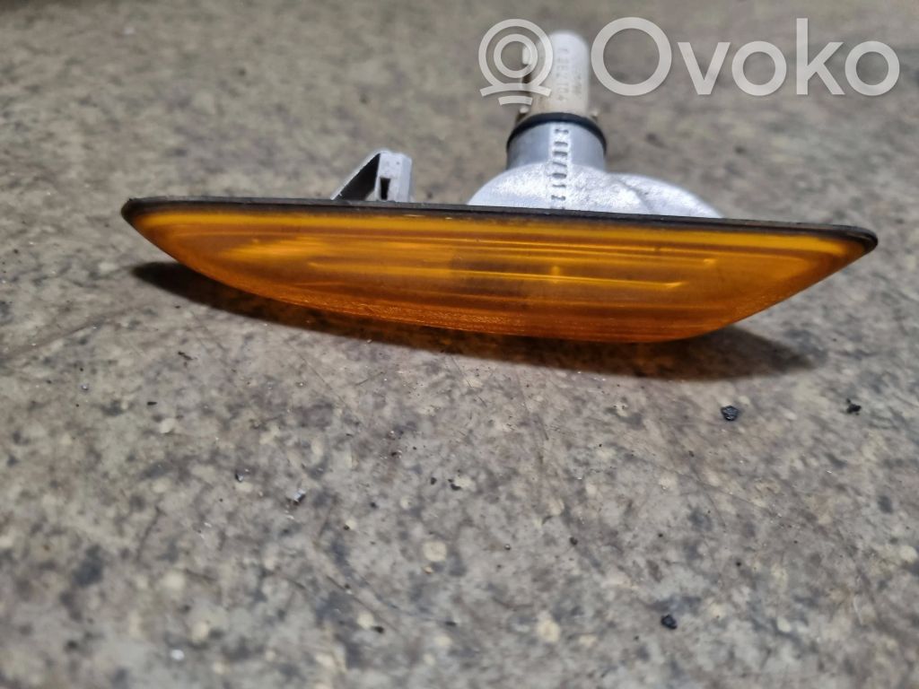 BMW 3 E46 Front fender indicator light 