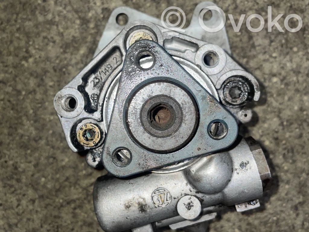 BMW 5 E39 Power steering pump 