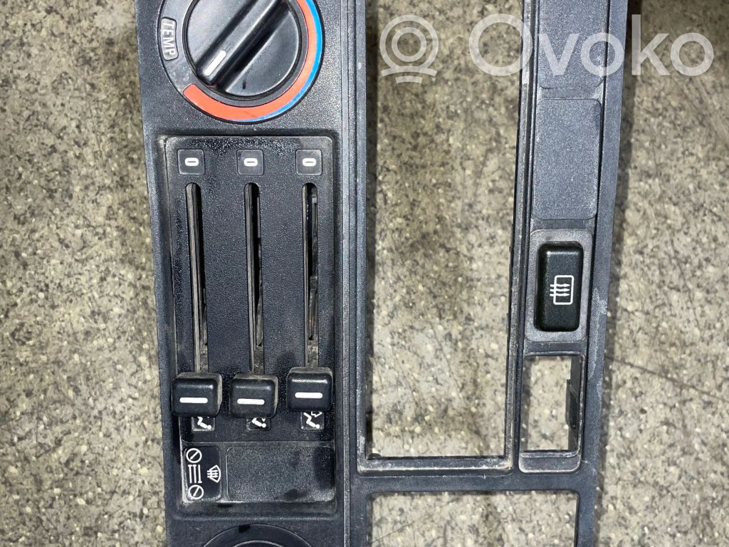 BMW 3 E30 Climate control unit 