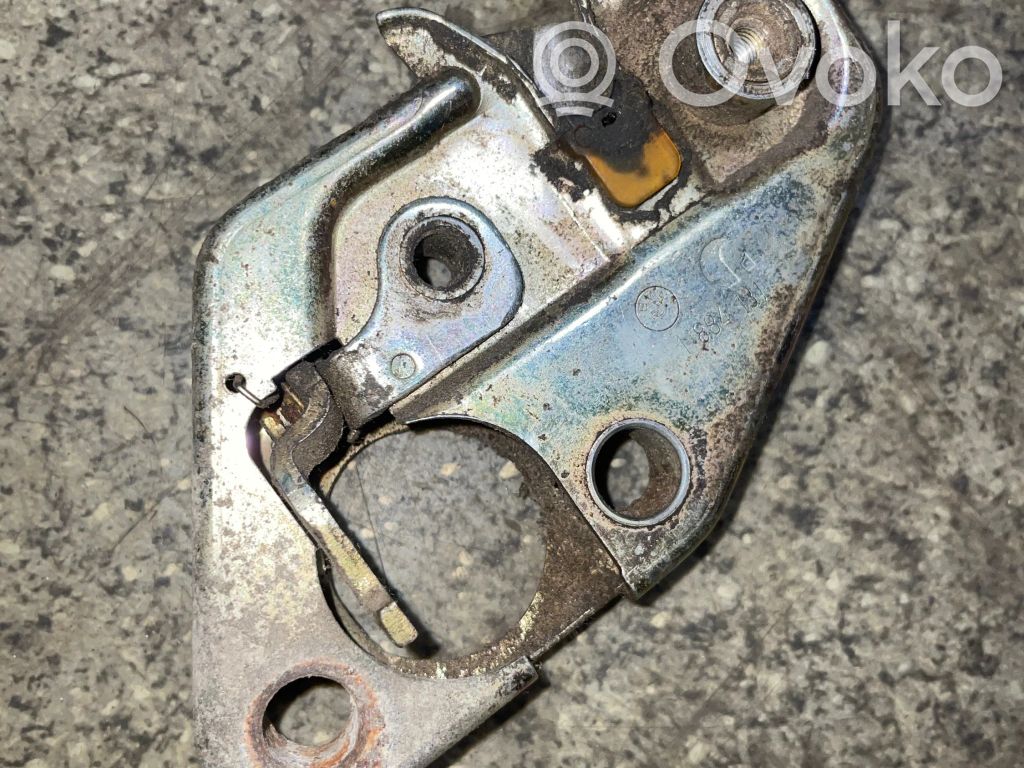 BMW 3 E30 Tailgate/trunk/boot lock/catch/latch 