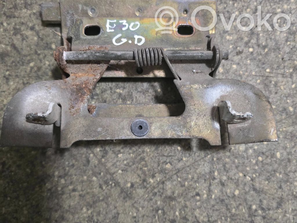 BMW 3 E30 Manecilla externa puerta delantera 