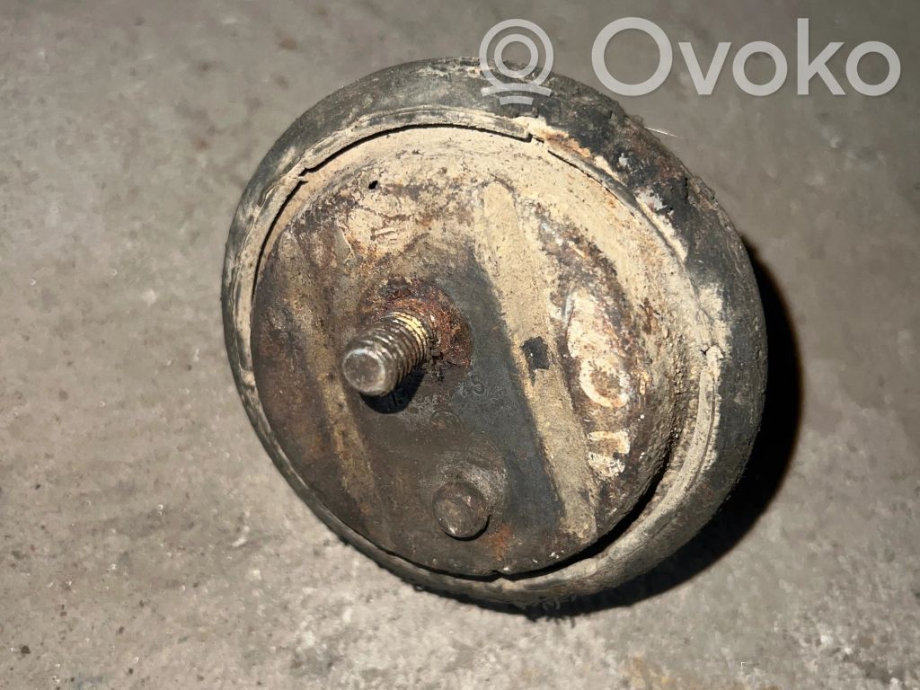 BMW 3 E36 Dzinēja spilvens 