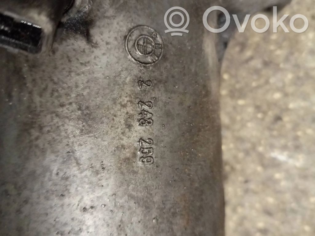 Oil filter mounting bracket   2243259