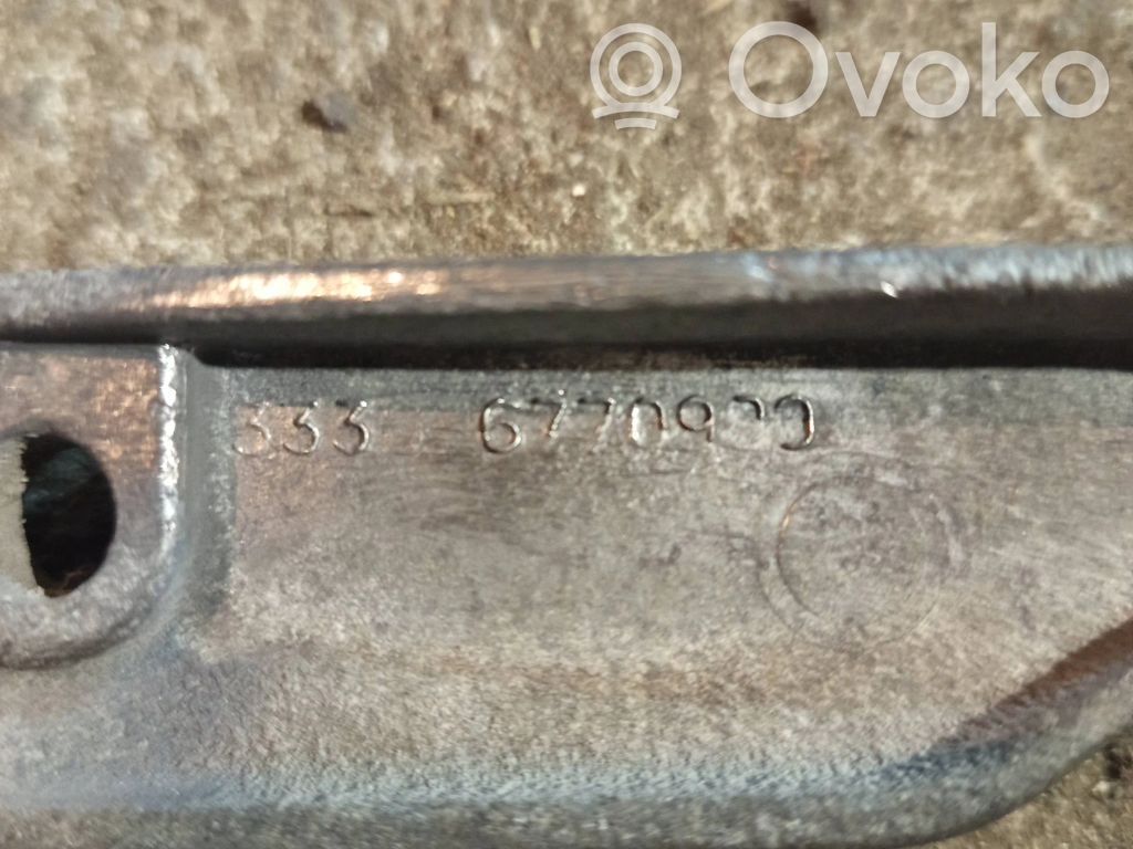 BMW X5 E70 Cits aizmugures šasijas elements 