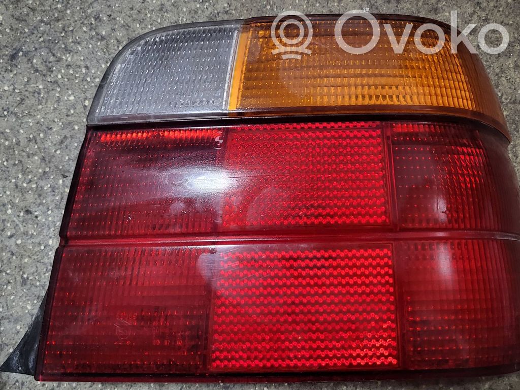 BMW 3 E36 Galinis žibintas kėbule 