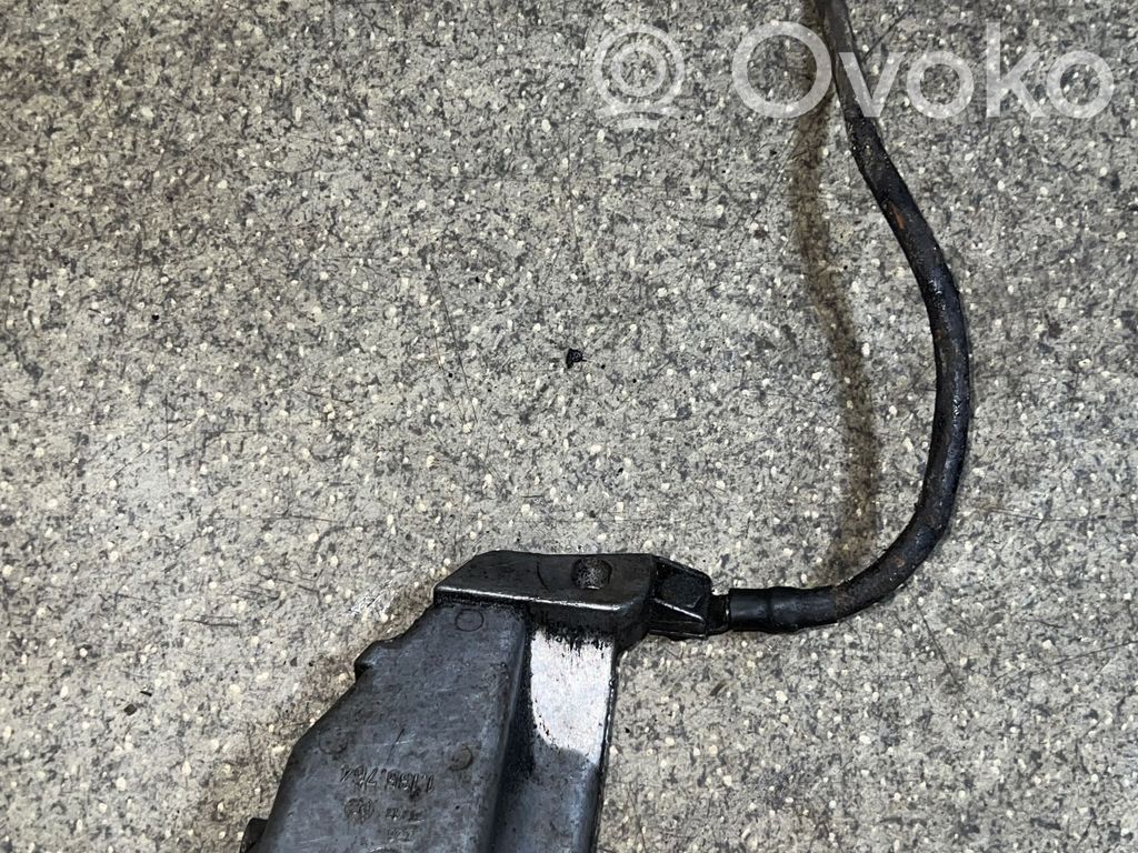 BMW 5 E34 Engine mounting bracket 