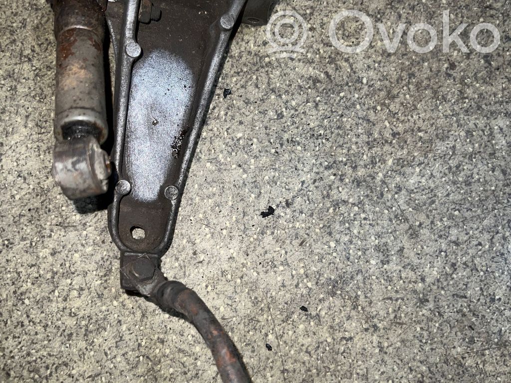 BMW 3 E30 Engine mounting bracket 