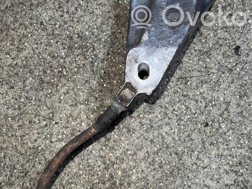 Engine mounting bracket   1133362