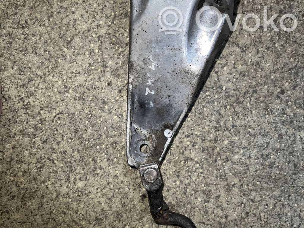 BMW 5 E34 Engine mounting bracket 