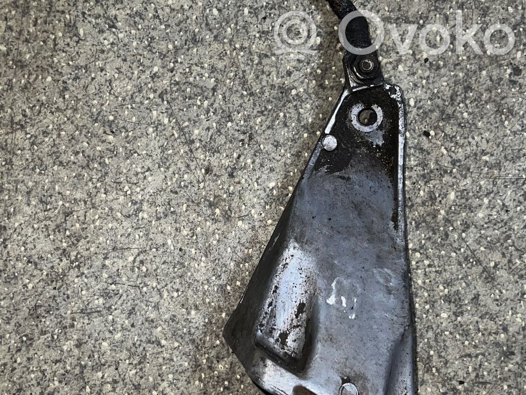 BMW 5 E34 Engine mounting bracket 